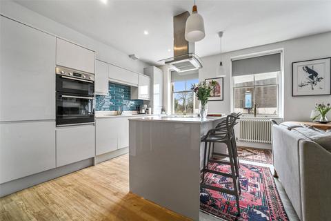2 bedroom apartment for sale, High Street, Saffron Walden, Essex, CB10