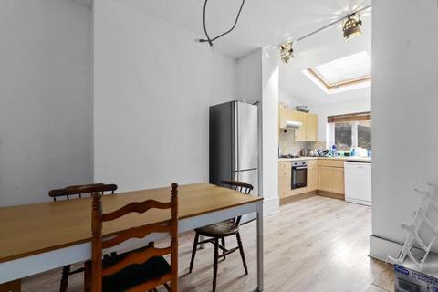 undefined, Roden Street, Holloway, N7