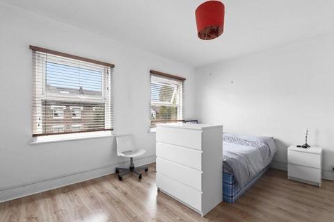 undefined, Roden Street, Holloway, N7