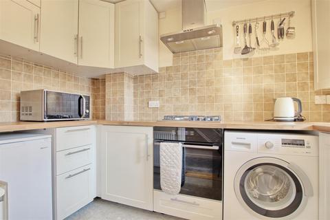 undefined, Lucerne Close, Cambridge