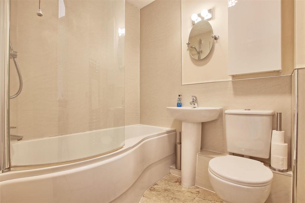 Bathroom 1.jpg