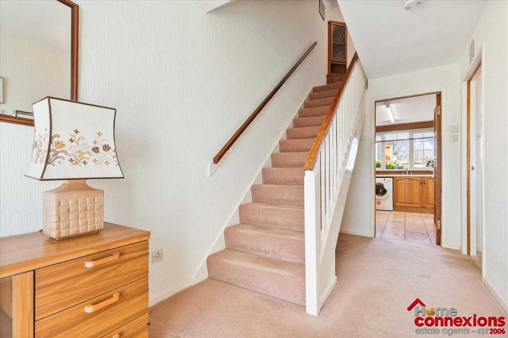 Entrance Hallway (2)