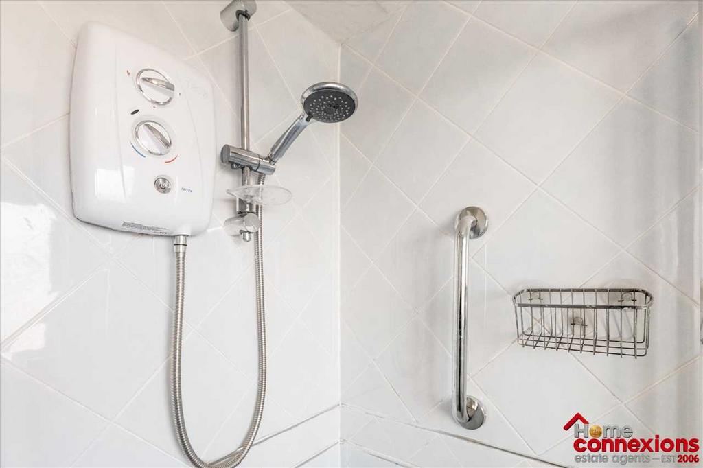 Shower Room (3)