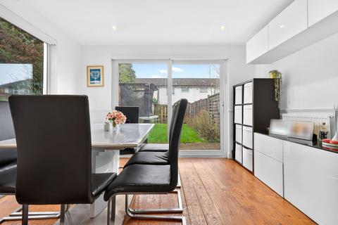 3 bedroom terraced house for sale, Byron Avenue, Borehamwood WD6