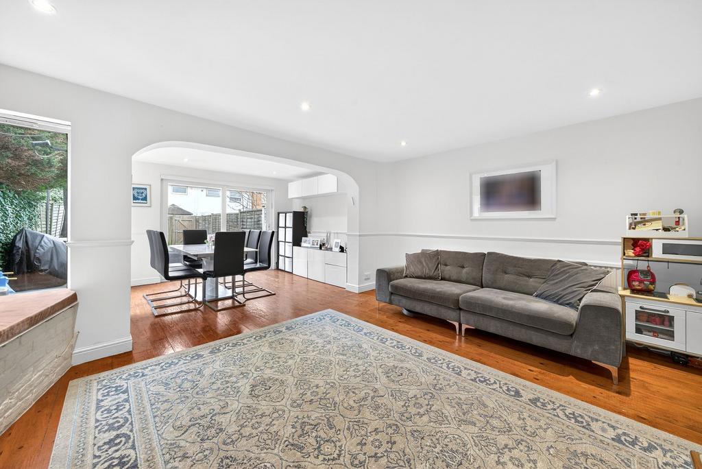 Living Room / Dinning Room