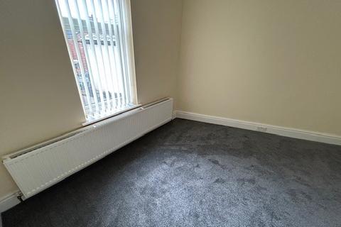 2 bedroom apartment to rent, Station Road, Poulton-le-Fylde, FY6