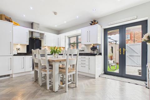 4 bedroom end of terrace house for sale, Knutsford Road, Grappenhall, WA4