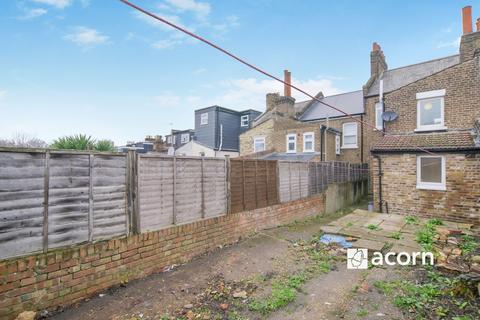 3 bedroom terraced house to rent, Harvard Road London SE13