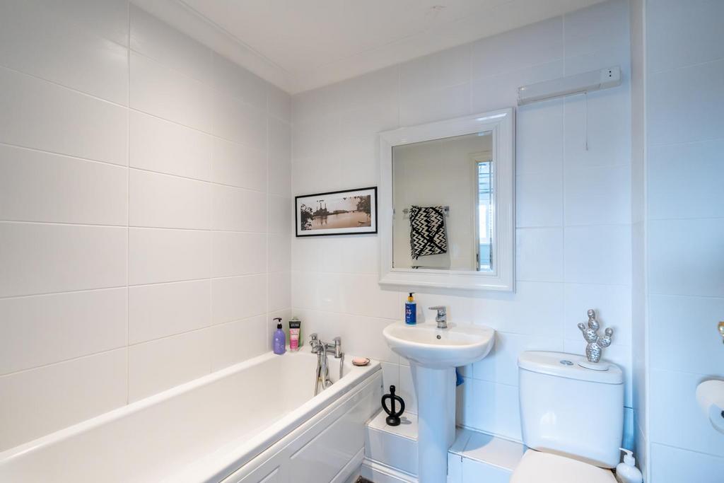 Ensuite.jpg