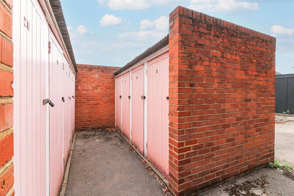 Shed.jpg