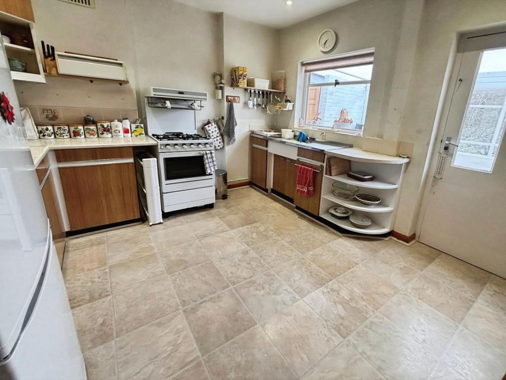 Kitchen 2