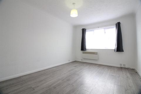undefined, Newcourt, Uxbridge
