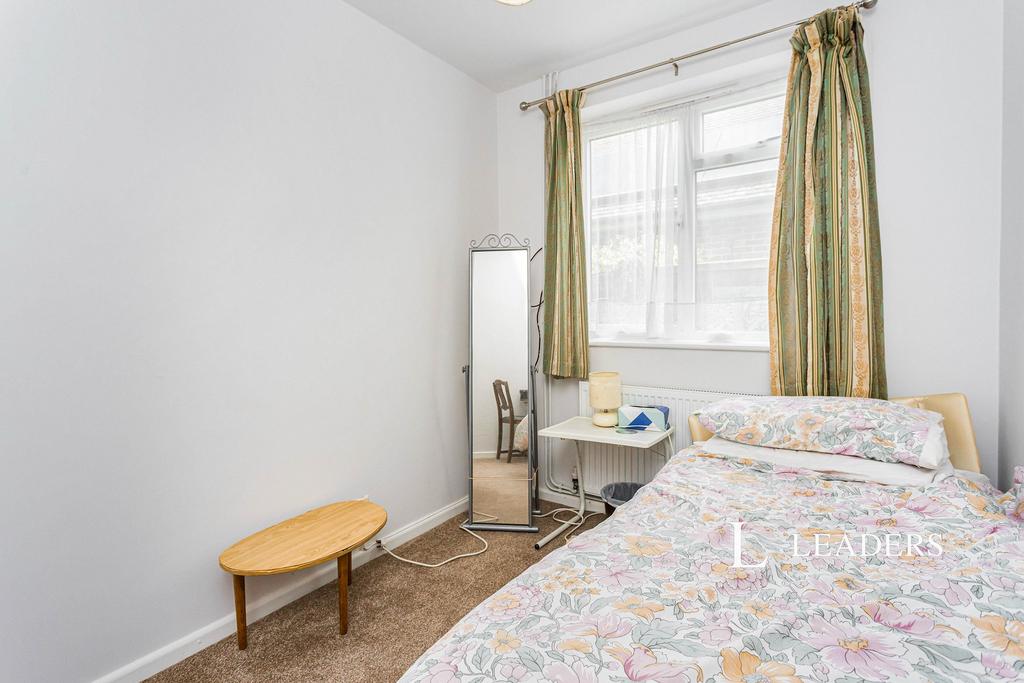 Second bedroom
