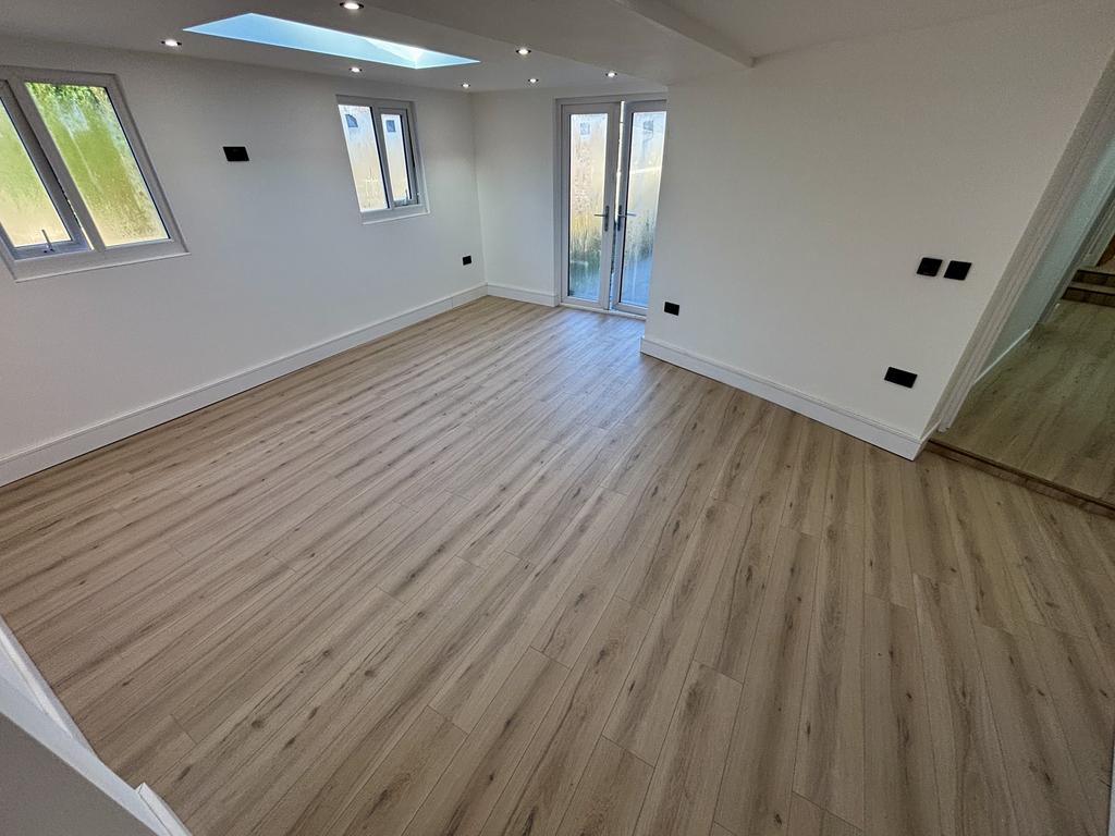 Dining room/rear reception room