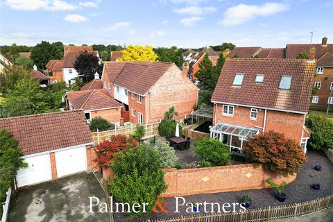 5 bedroom detached house for sale, Wickham Crescent, Essex CM1