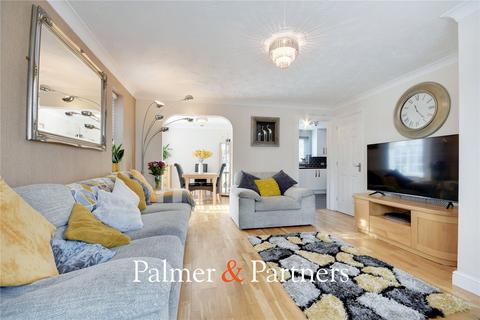 5 bedroom detached house for sale, Wickham Crescent, Essex CM1