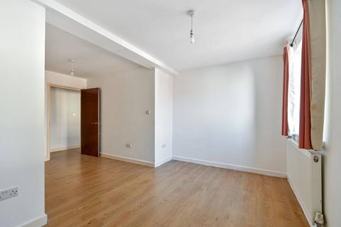 undefined, Woking, Surrey, Woking, GU21