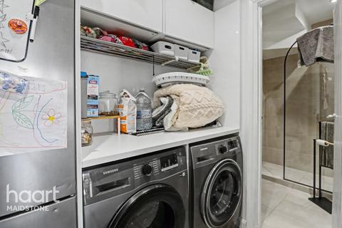 3 bedroom semi-detached house for sale, Oriole Way, Aylesford