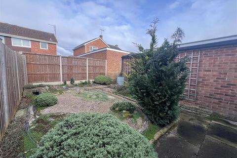 undefined, White Horse Close, Worcester