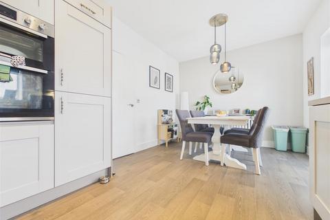 4 bedroom end of terrace house for sale, Rowan Drive, Branston, Burton-On-Trent