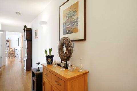 3 bedroom apartment for sale, Alaska Apartments, 22 Western Gateway, London, E16