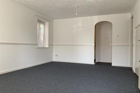 1 bedroom flat to rent, Burgess Close, Minster, Ramsgate, Kent, CT12