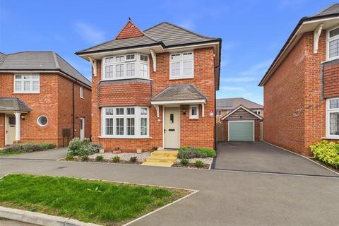 3 bedroom detached house for sale, Heron Drive, Stratford-Upon-Avon CV37