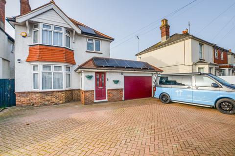 4 bedroom detached house for sale, South Road, Hailsham, East Sussex, BN27