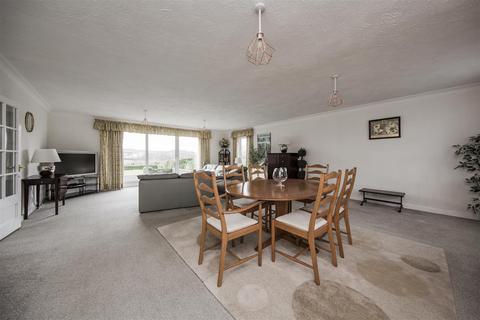 5 bedroom detached house for sale, Tonbridge Road, Maidstone ME18