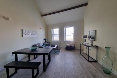 2 bedroom apartment to rent, Castle View Court, Newport NP20