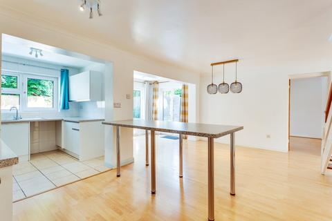 4 bedroom link detached house to rent, Longhurst Close, Reading RG4