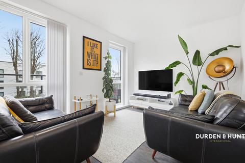 3 bedroom apartment for sale, Wildcary Lane, Thistle House, RM3