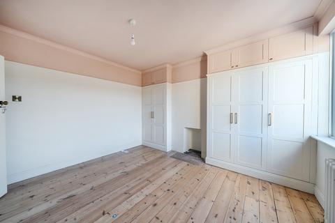 3 bedroom house for sale, Carnarvon Road, London