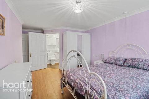 2 bedroom apartment for sale, Victoria Road, BUCKHURST HILL