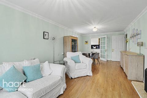undefined, Victoria Road, BUCKHURST HILL