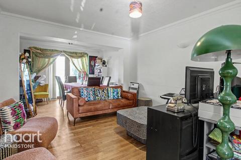 undefined, Fallowfield Close, Maidstone