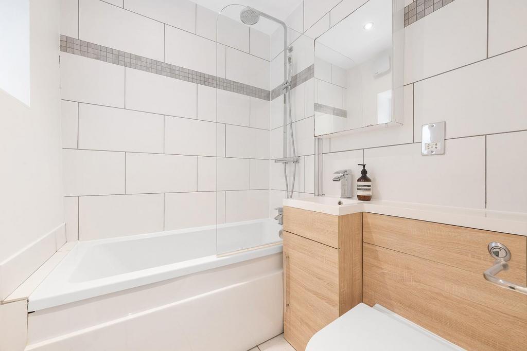 Bathroom.JPG