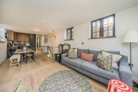 undefined, St. Andrew's Square, Surbiton KT6