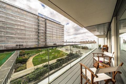 2 bedroom flat for sale, Harrison Walk, London SE10