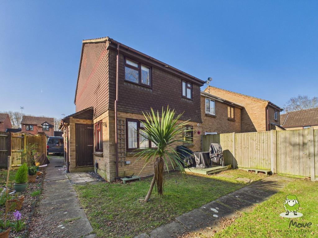 Ewe Move Estate Agents Basingstoke - Long Copse Cha
