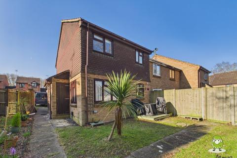 Long Copse Chase, Chineham, Basingstoke, Hampshire, RG24