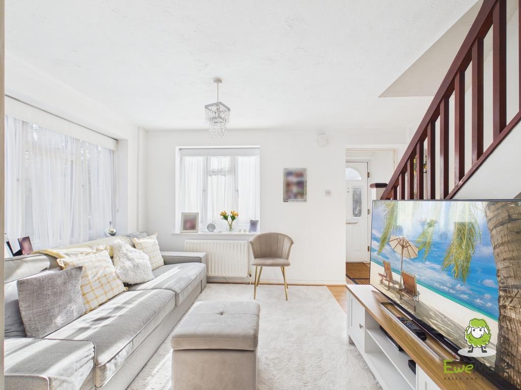Ewe Move Estate Agents Basingstoke - Long Copse Cha