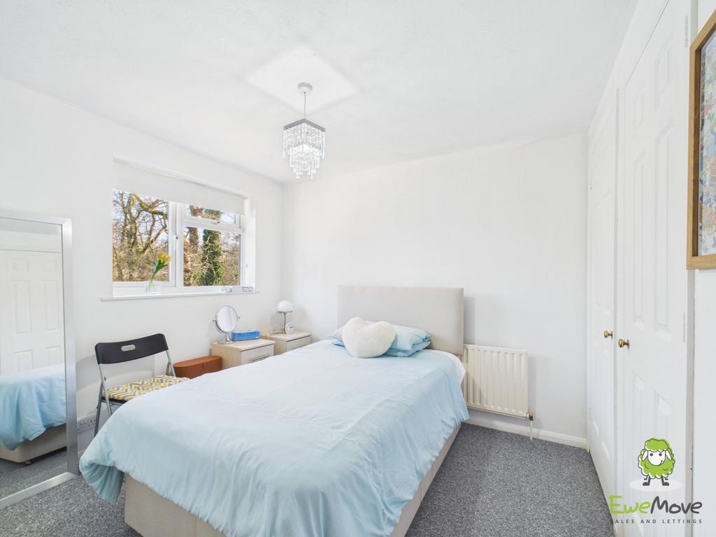Ewe Move Estate Agents Basingstoke - Long Copse Cha