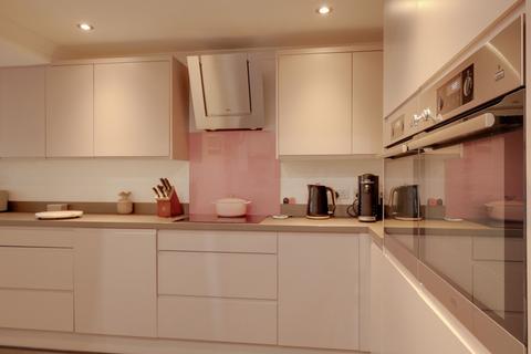 4 bedroom semi-detached house for sale, Longhurst, Burgess Hill, RH15
