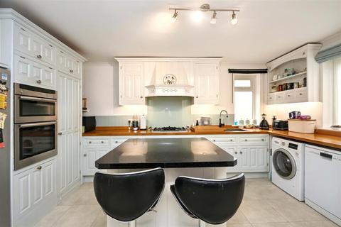 4 bedroom detached house for sale, Upper Ratton Drive, Eastbourne