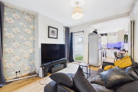 2 bedroom detached house to rent, Noel Street, Leicester LE3