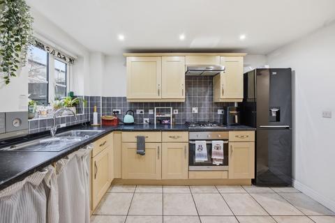 undefined, Bristol BS5