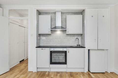 Studio to rent, 18 Rochester Row, London, SW1P