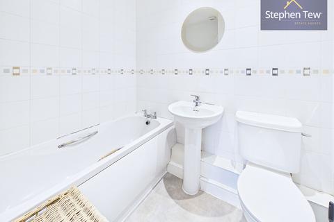 3 bedroom terraced house for sale, Rosefinch Way, Blackpool, FY3