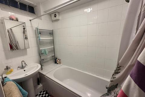 1 bedroom flat to rent, 10a Belmont Rd, Bristol BS6